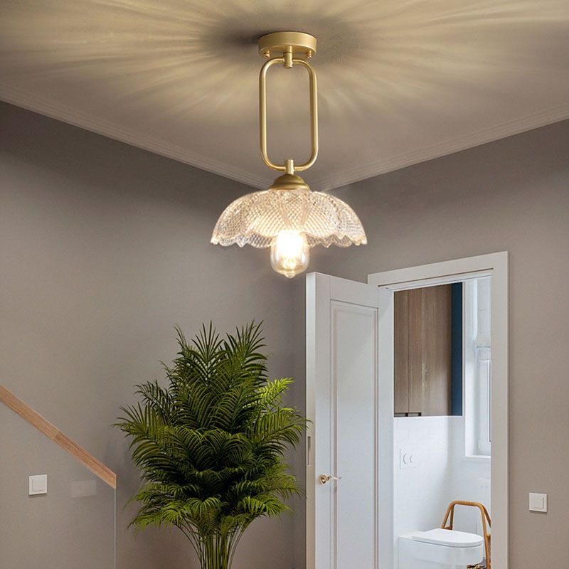 Luz de techo de montaje semi rasgador sombreado de vidrio Luz de montaje de techo dorado nórdico de montura de montaje