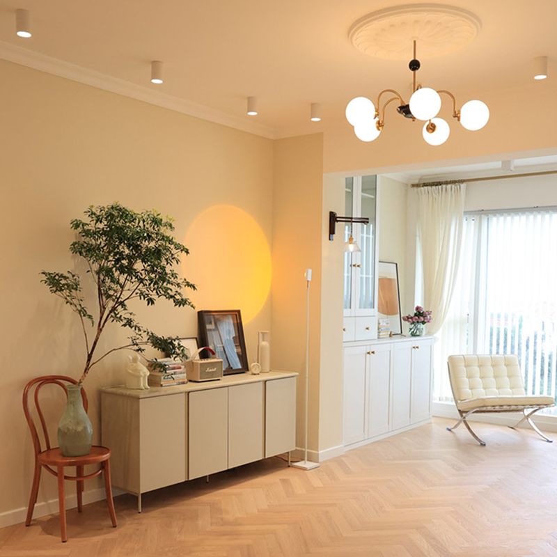 Luminaires de lustre en métal.