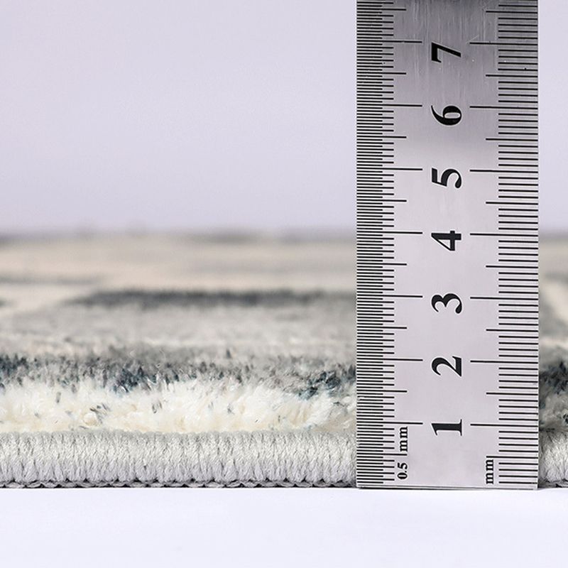 Light Gray Modern Rug Polyester Graphic Rug Non-Slip Backing Rug for Living Room