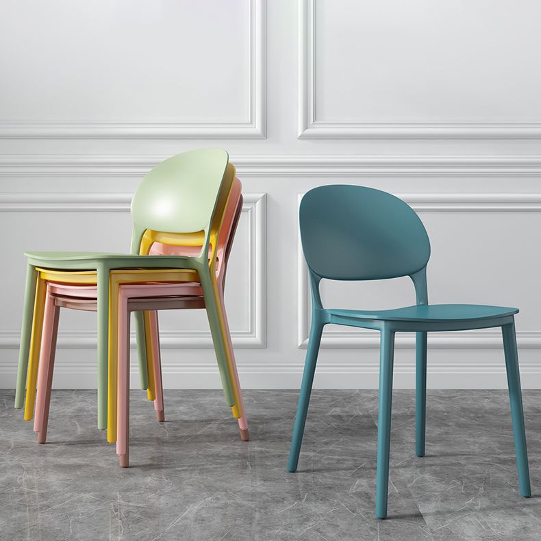 Chaises de salle à manger en plastique de style contemporain, chaise empilable à dossier ouvert pour la cuisine