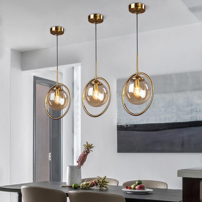 Luminaire pendentif en verre globe