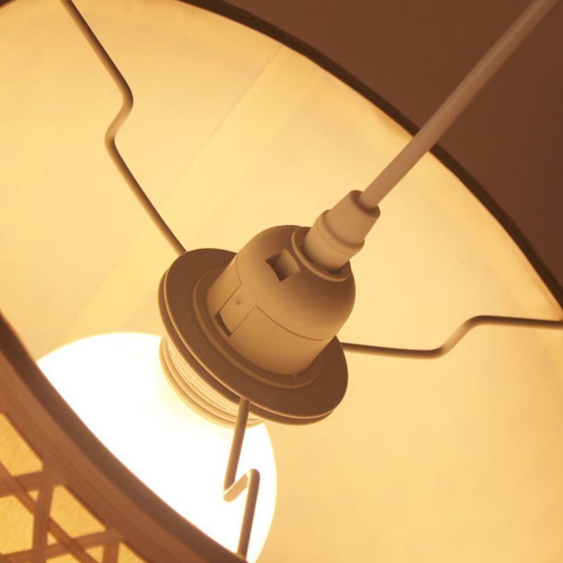 1 Bulb Restaurant Pendant Ceiling Light Simplicity Beige Pendulum Light with Cylinder Bamboo Shade