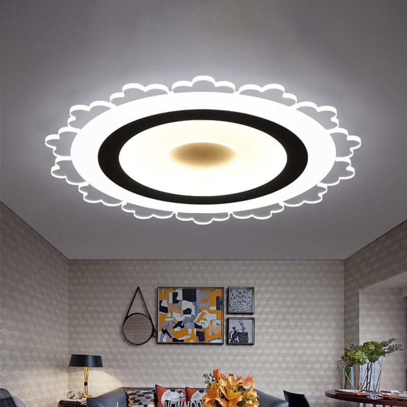 Flower Ultrathin LED Flushmount Minimalist Acrylic Bedroom Flush Mount Ceiling Light in White, 8"/16.5"/31" Width