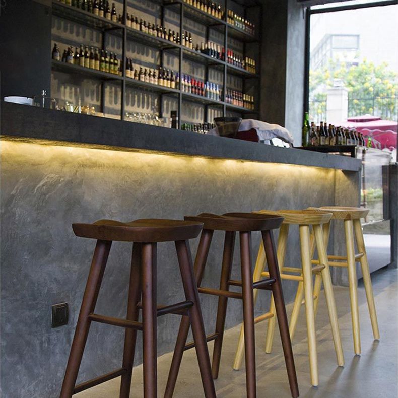 Modern Solid Wood Seat Barstool Coffee Shop Bar Stool with Pedal