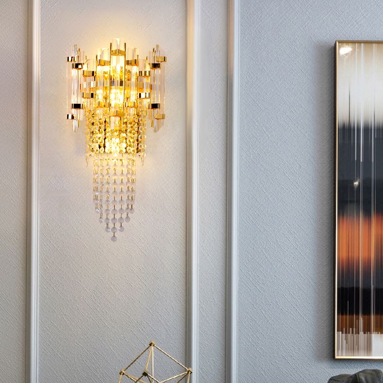 Lámpara de pared de oro de cristal en el estilo artístico moderno de metal electroplacado de 3 luces.