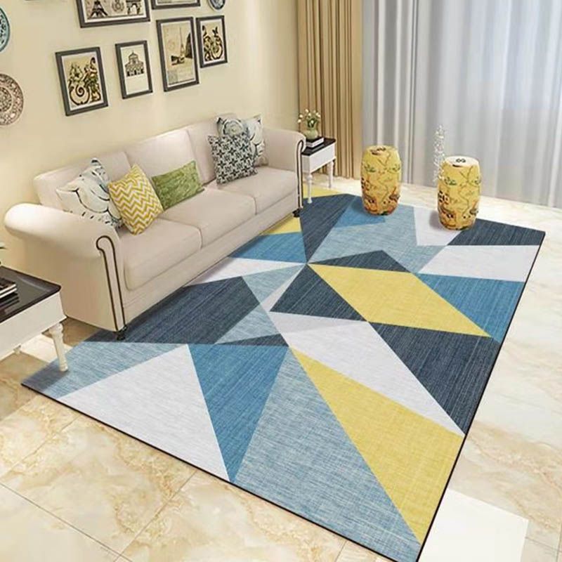 Grey-Brown Tone Modern Area Rug Polyester Triangle Print Rug Non-Slip Backing Indoor Rug for Living Room