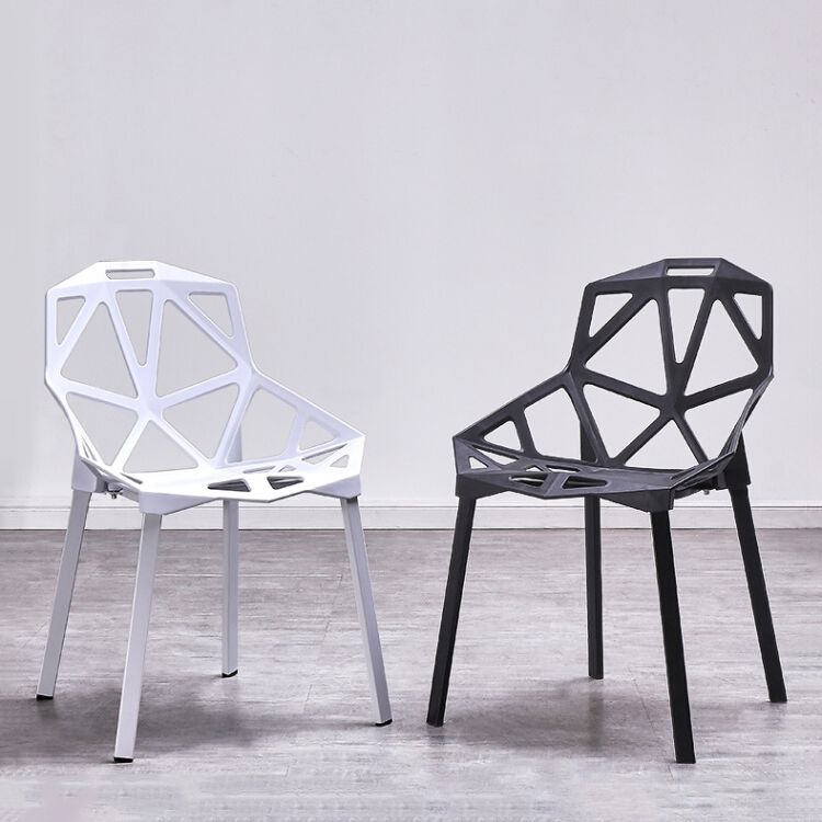 Chaise de salle à manger sans bras en plastique contemporain chaise latéral croisée pour usage à domicile