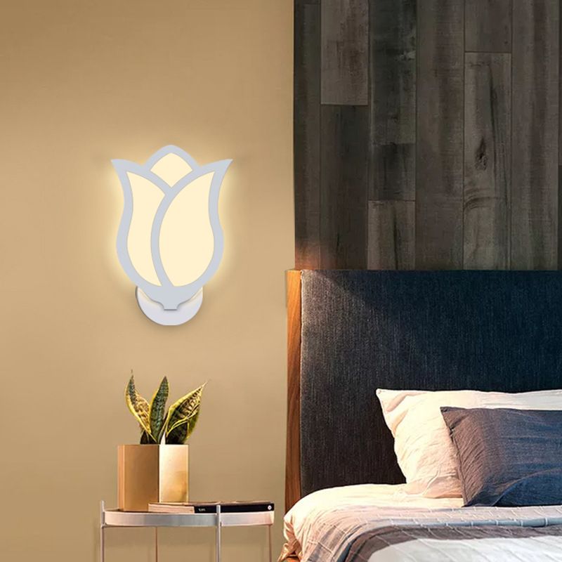 Flower Shape Wall Lamp Modern Style Acrylic 1 Light Sconce in White