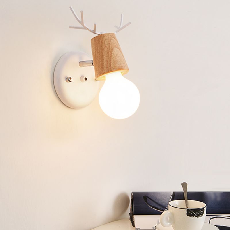 1-Light Unique Wall Sconce Modern Style Metal Wall Lighting for Bedroom