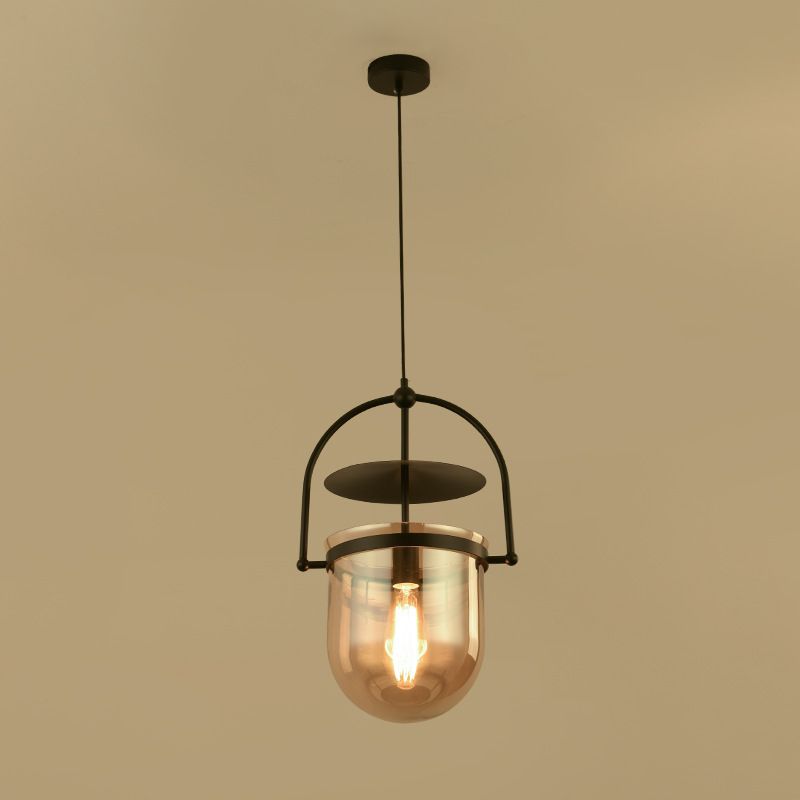 Lampada industriale a sospensione singola vintage lampada in ferro laccata con tonalità in vetro ambra