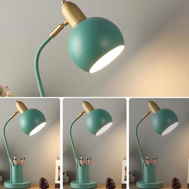 4 couleurs de style macaron en option lampe de bureau en métal dôme d'études d'études d'éclairage de la salle avec conception du porte-stylo