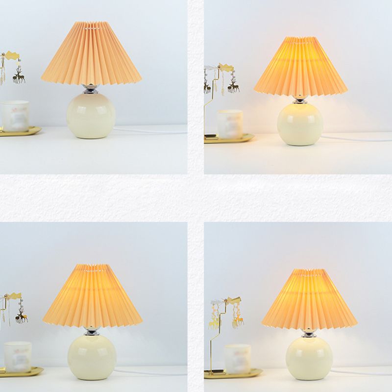 Lámpara de mesa de forma de cono de estilo de tela de estilo moderno luz de mesa de luz