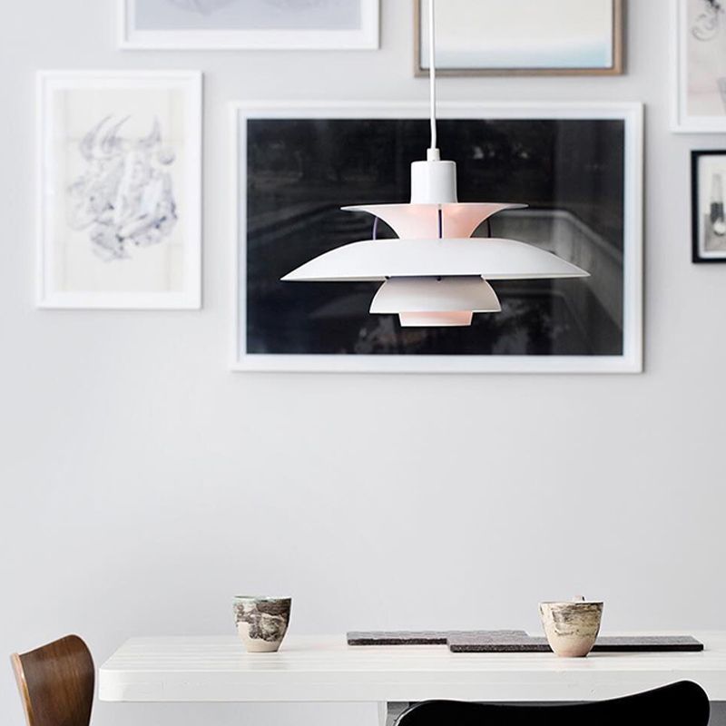 Nordic Style Hanging Light Colorful Metal Shade Pendent Lighting Fixture for Sitting Room