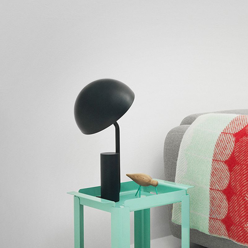 Éclairage de bureau en forme de fer Macaron 1 Light Light Black / Light Green Finish Table avec conception réglable