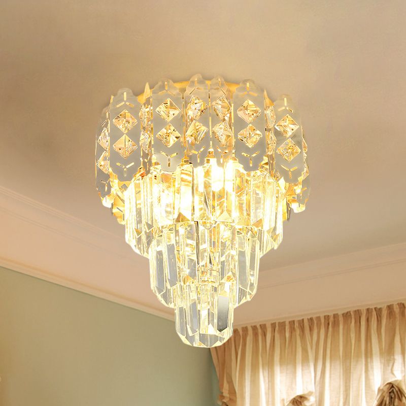 Apparecchio da soffitto affusolato a 3 luci, stile moderno, prisma in cristallo dorato, illuminazione a semimontaggio