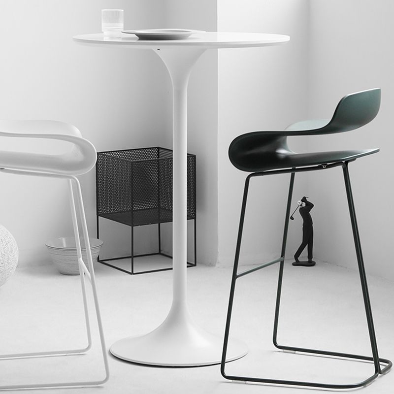 Contemporary Round Bar Height Table Metal Pedestal Bar Table for Cafe and Breakroom