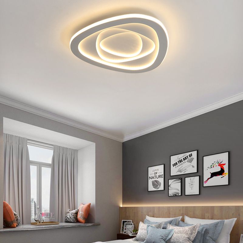 3 - Light Metal LED Flush Mount Light Triangle Modernism Ceiling Flush in White