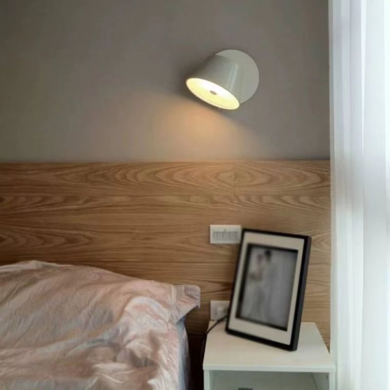Nordic Style Metal Wall Light Rotatable Colorful Wall Lamp with Aluminum Shade for Bedroom