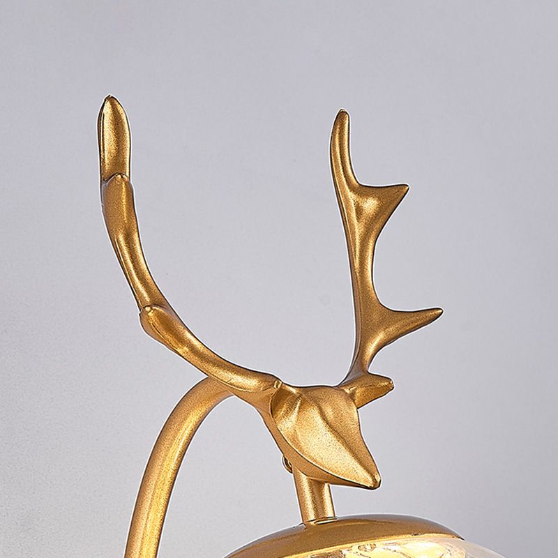 Lampada montata a parete interna da 14 "ad alta semplicità con tonalità di vetro in nero/oro