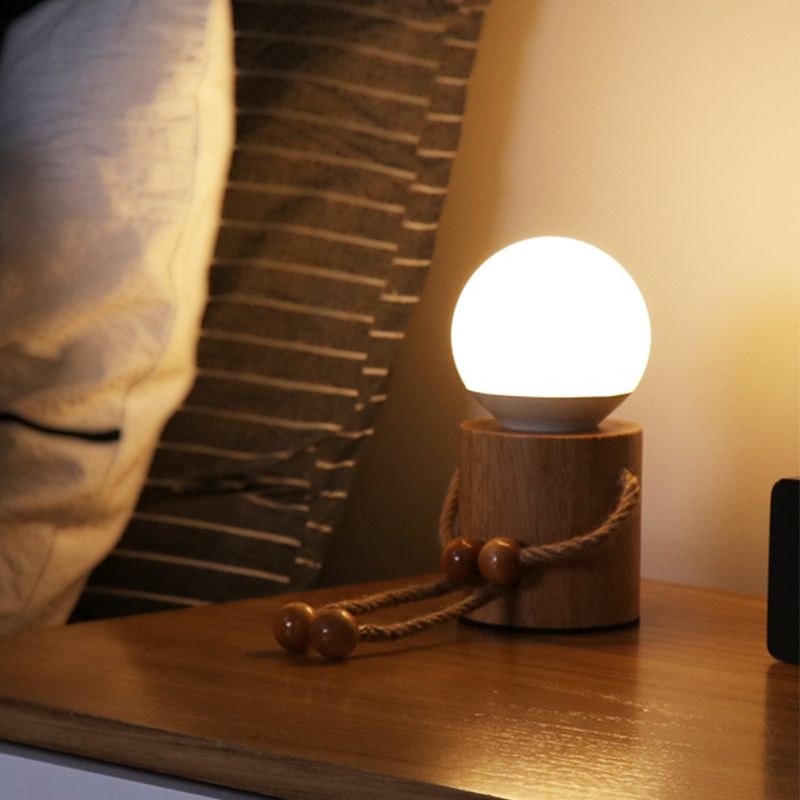 Éclairage de nuit en forme de marionnette Lumière de cheveu de bande dessinée en bois en bois en beige