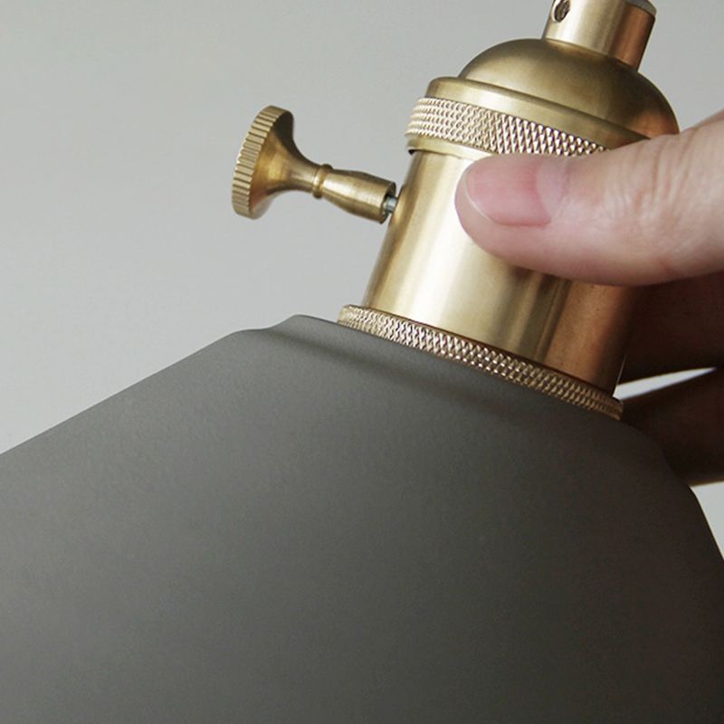 Forme de cône en métal Lumières suspendues modernes à 1 lumière suspendue à support pour salle à manger