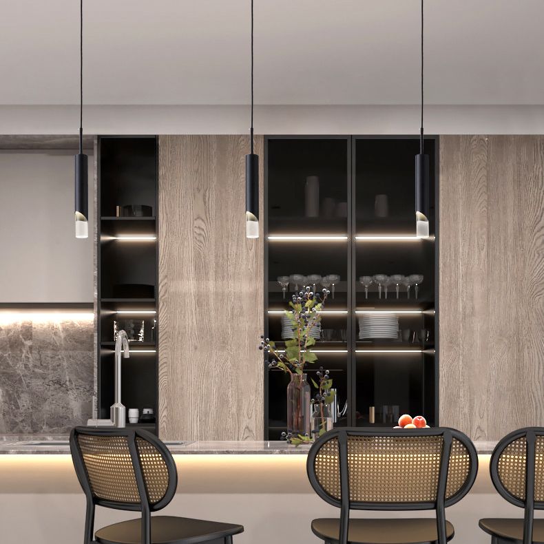 Luz colgante LED cilíndrica de aluminio en una lámpara de colgación acrílica de estilo conciso moderno para espacios interiores