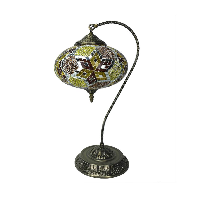 Decoratieve langwerpige nachtlicht met een enkele kop gekleurd kunstglazen tafellamp met gebogen arm in geel/blauw/groen