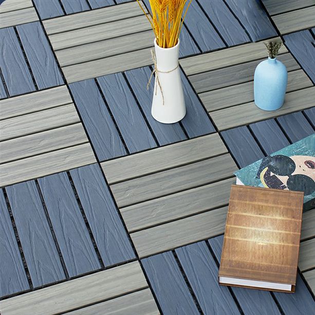 Square Snapping Patio Flooring Tiles Striped Pattern Flooring Tiles