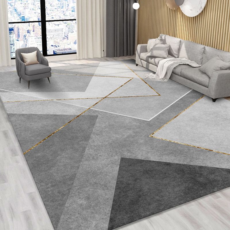 Grey Minimalist Triangle Design Rug Contemporary Stylish Polyester Area Carpet Stain Resistant Carpet for Home Decoration