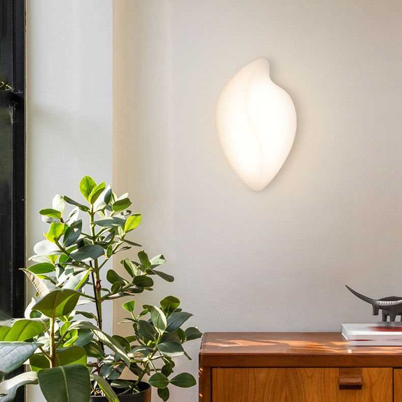 Single Modern White Wall Mounted Sconce Acrylic Wall Light for Bedroom