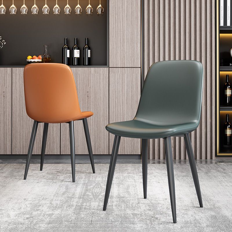 Sedia laterale della sala riunioni in pelle moderna sedia da pranzo solida.
