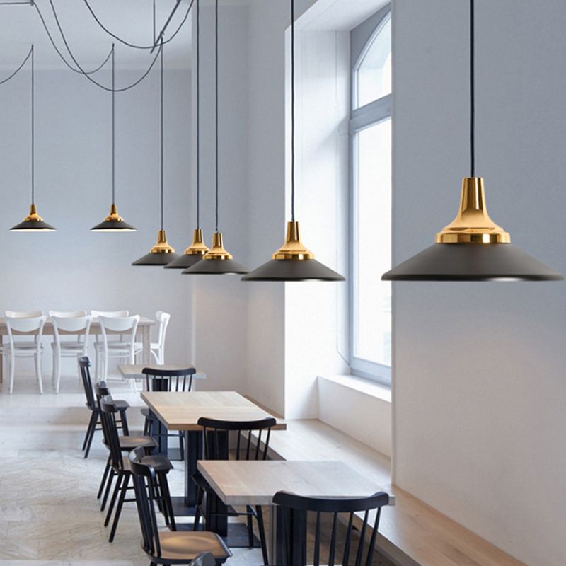 Accesorio de iluminación colgante cónico/cónico Aluminio Lámpara de techo negro/blanco de 1 luces para comedor para comedor