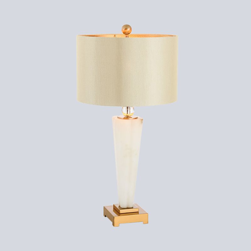 Gerade Schatten -Lese -Lampe Moderne Stoff 1 Glühbirnenbeleuchtung in Weiß
