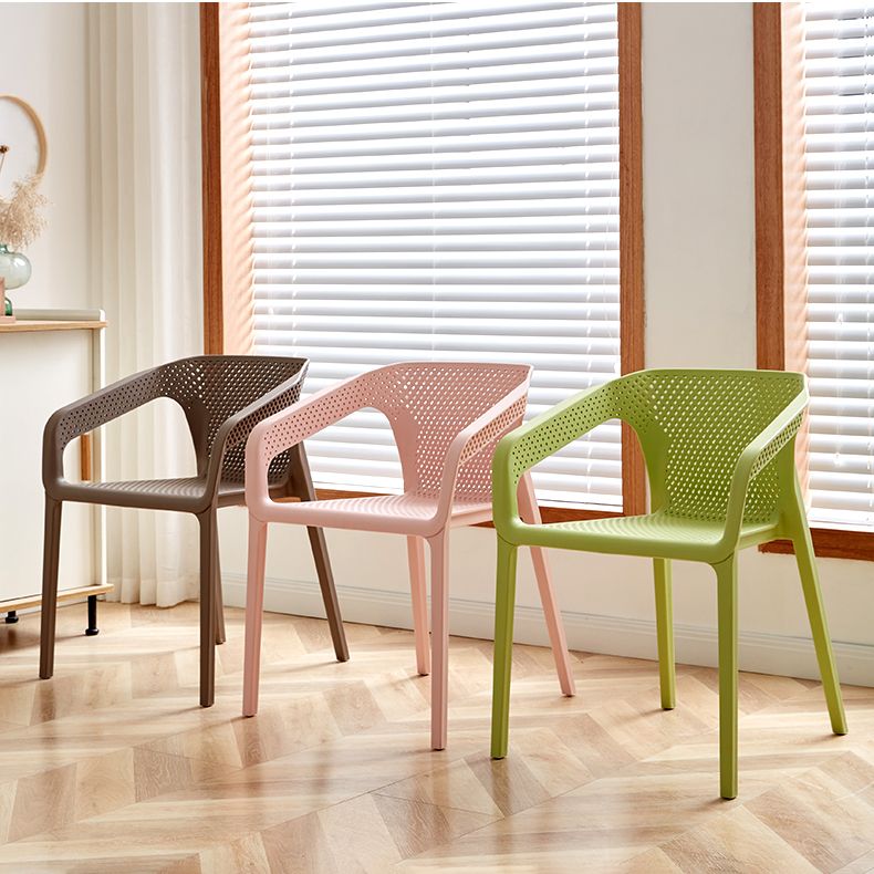 Modern Coffee Shop Plastic Arm Chair Matte Finish Solid Back Dining Chair