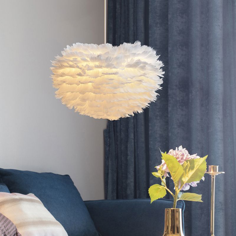 Globe kroonluchter lamp Moderne multi-head witte kroonluchter verlichtingsarmaturen met verenschaduw