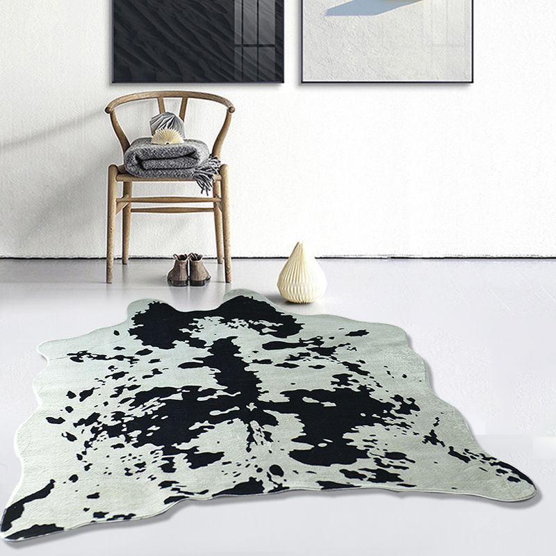 Tapis de chambre à coucher noir tapis motif de peau de vache moderne polyester le support de support antidérapant le tapis lavable
