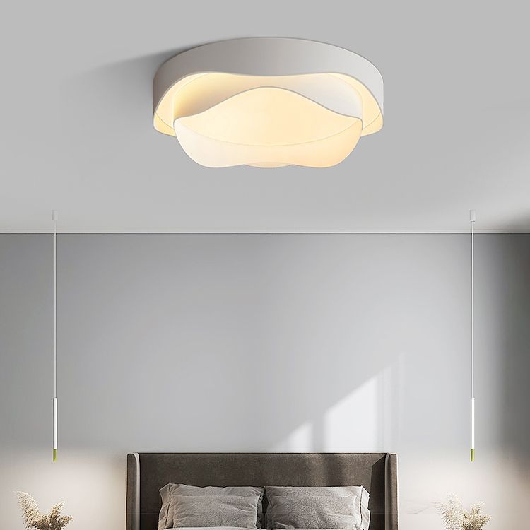 Modern Metal Flush Mount Flower Shape LED Ceiling Light with Acrylic Shade for Living Room