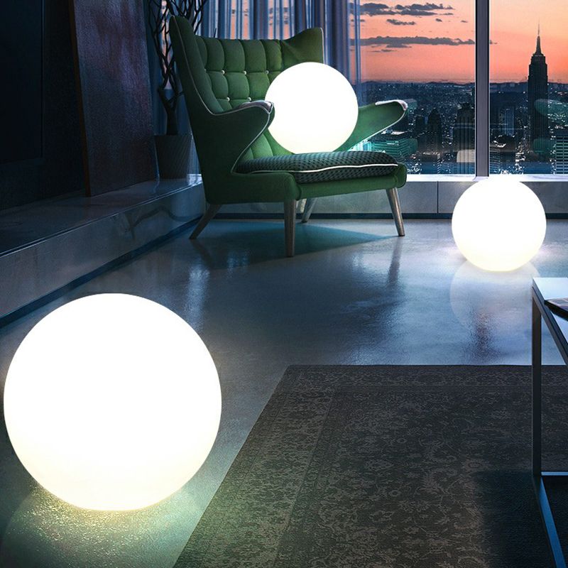 Rechargeable Globe LED Landscape Light Decorative Plastic Outdoor Ground Light in White