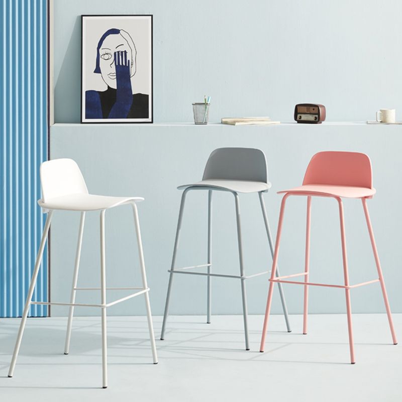 Comptoir et tabouret de bar en plastique moderne, repose-pieds rectangulaire, tabouret de bar d'intérieur