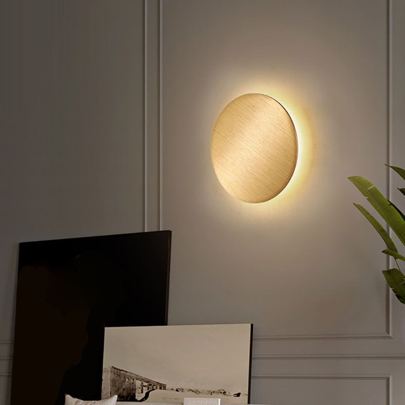 Modern Minimalist LED Wall Light Metal Circular Wall Lamp for Living Room