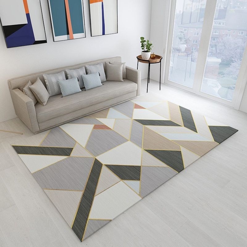 Light Color Triangle Patchwork Rug Polyester Modern Style Carpet Machine Wash Rug for Sitting Room