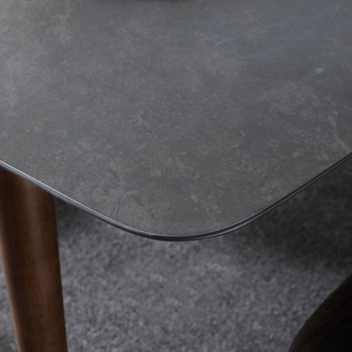 Stile contemporaneo Home Sinterizzato Sinterizzato Tavolo da pranzo Tavolo a forma di rettangolo con 4 gambe Base
