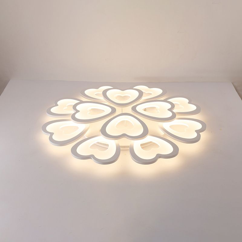 Herz LED Decke Flush Mount Licht Einfachheit Acryl Weiß Flush Licht für Wohnzimmer