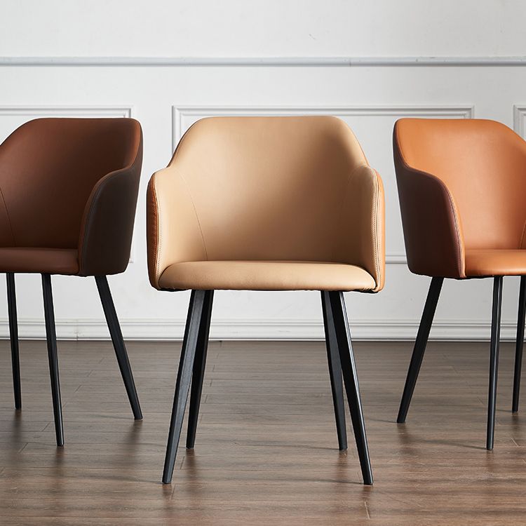 Sillas tapizadas con respaldo sólido de comedor de cuero de estilo moderno