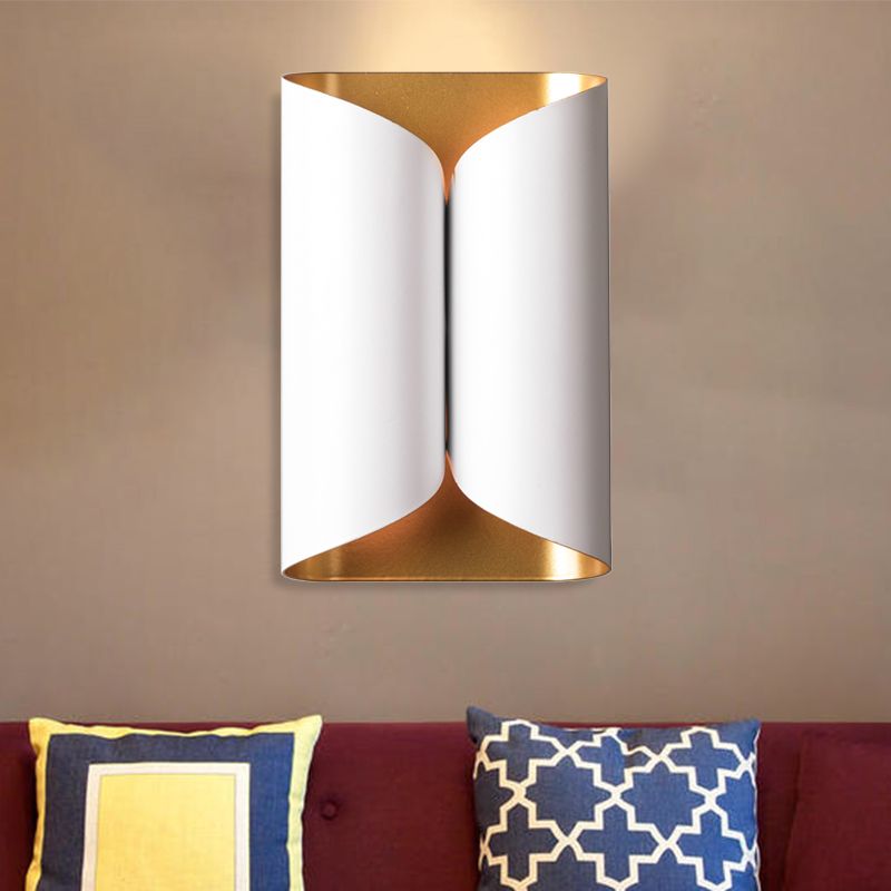Traditionnaire Twist Wall Lampe Metal 2 têtes Gamique Lumière en blanc pour le salon