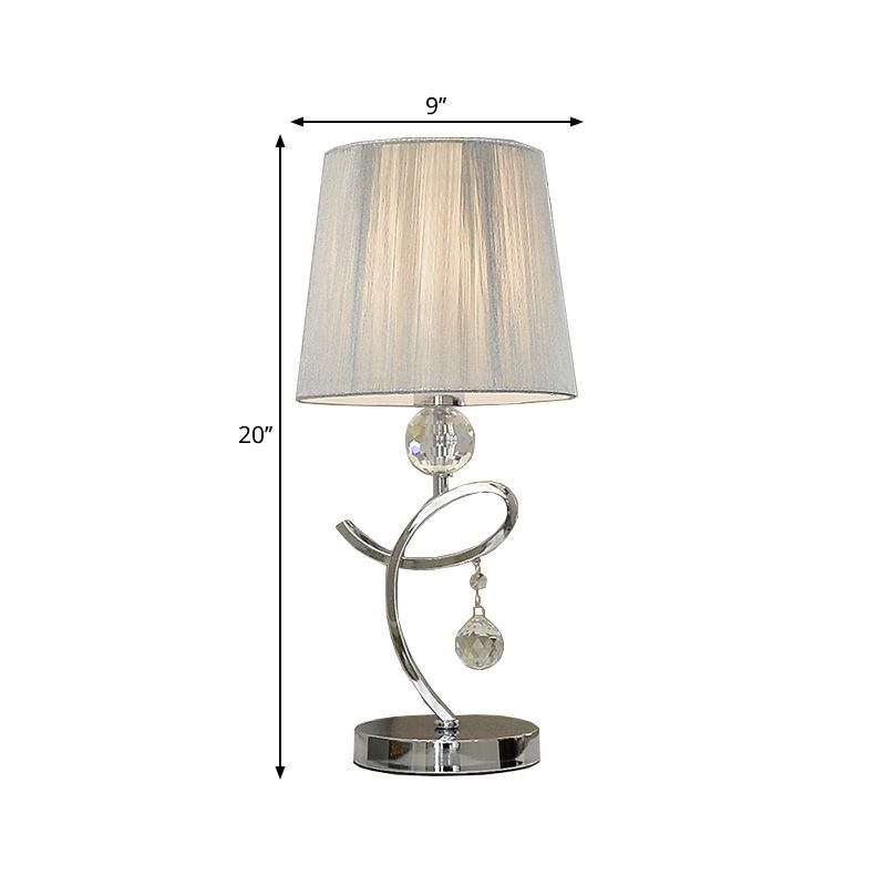 Lámpara de mesa nocturna de tono de barril de tela iluminación de tareas de cromo modernista con gotas de cristal