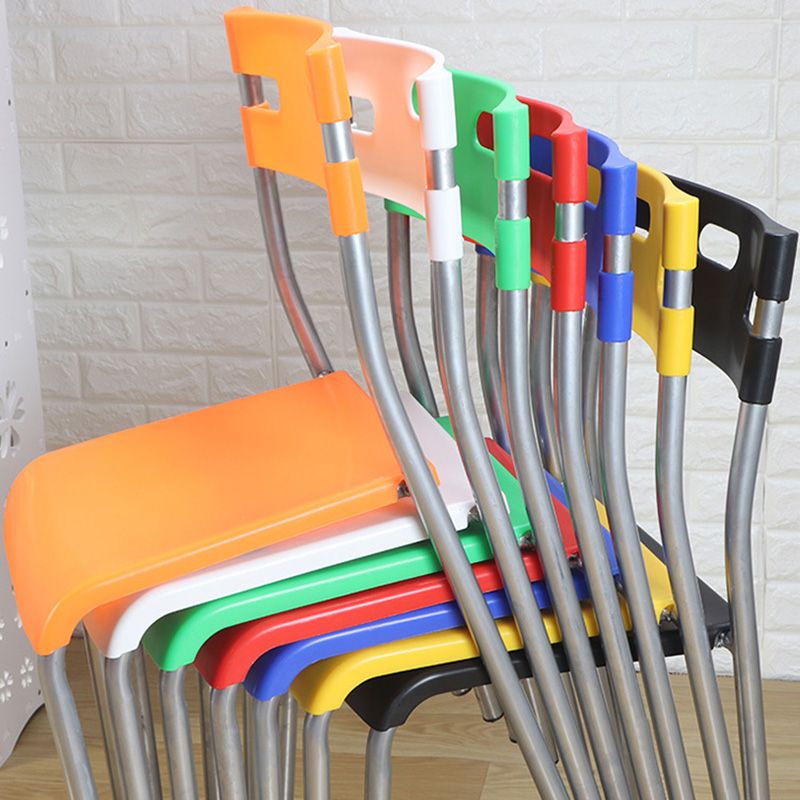Minimalistischer Kunststoff -Essfutter Armless Stuhl Open Rücken stapelbare Essneitenstuhl