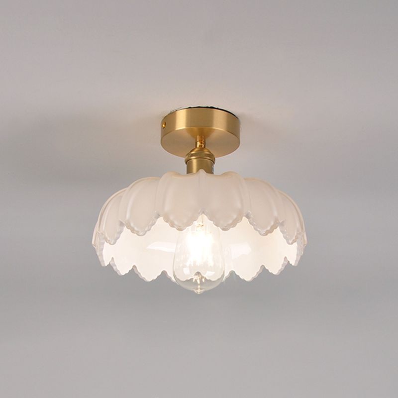 Lampada da soffitto moderna e creativa a forma di loto in rame a 1 luce con montaggio ad incasso