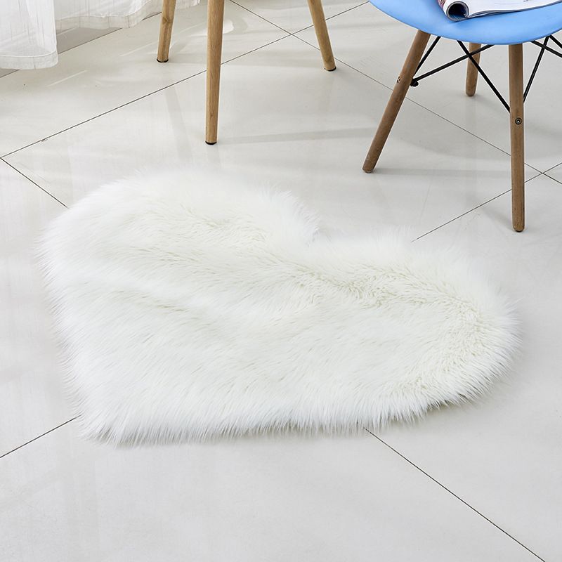Multi-kleuren Noordse stijl Rug Faux Wol Plain Love Shape Tapijt Niet-slip achteruitgang Wasbaar huisdiervriendelijk tapijt voor thuis