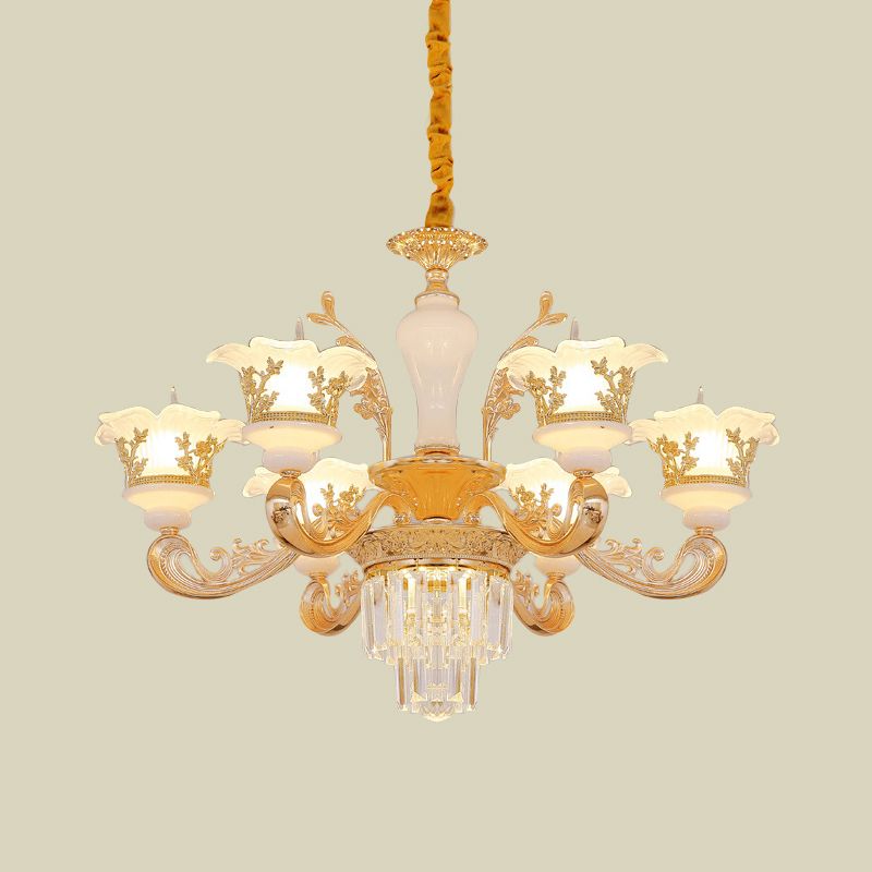 Postmoderne Blüte Anhänger 6 Leuchten geschnitzte Cremeglaskronleuchter in Gold mit Kristallakzent